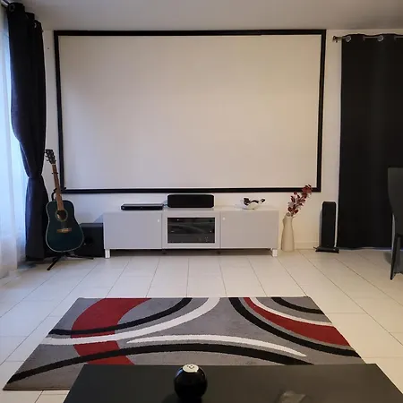 شقة Duplex Proche Avec Ecran Cinema شيسي