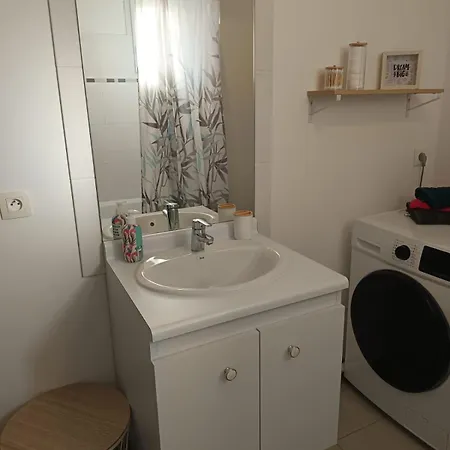 Duplex Proche Avec Ecran Cinema شقة *