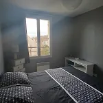 Duplex Proche Avec Ecran Cinema דירה