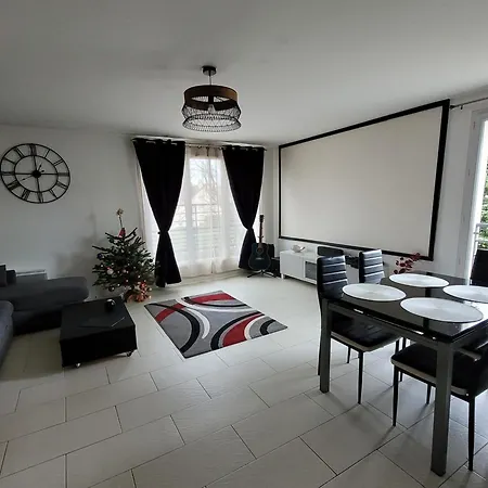 Duplex Proche Avec Ecran Cinema 아파트 쉐시