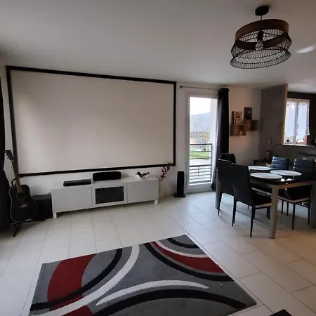Duplex Proche Avec écran Cinéma Appartamento Chessy (Seine-et-Marne)